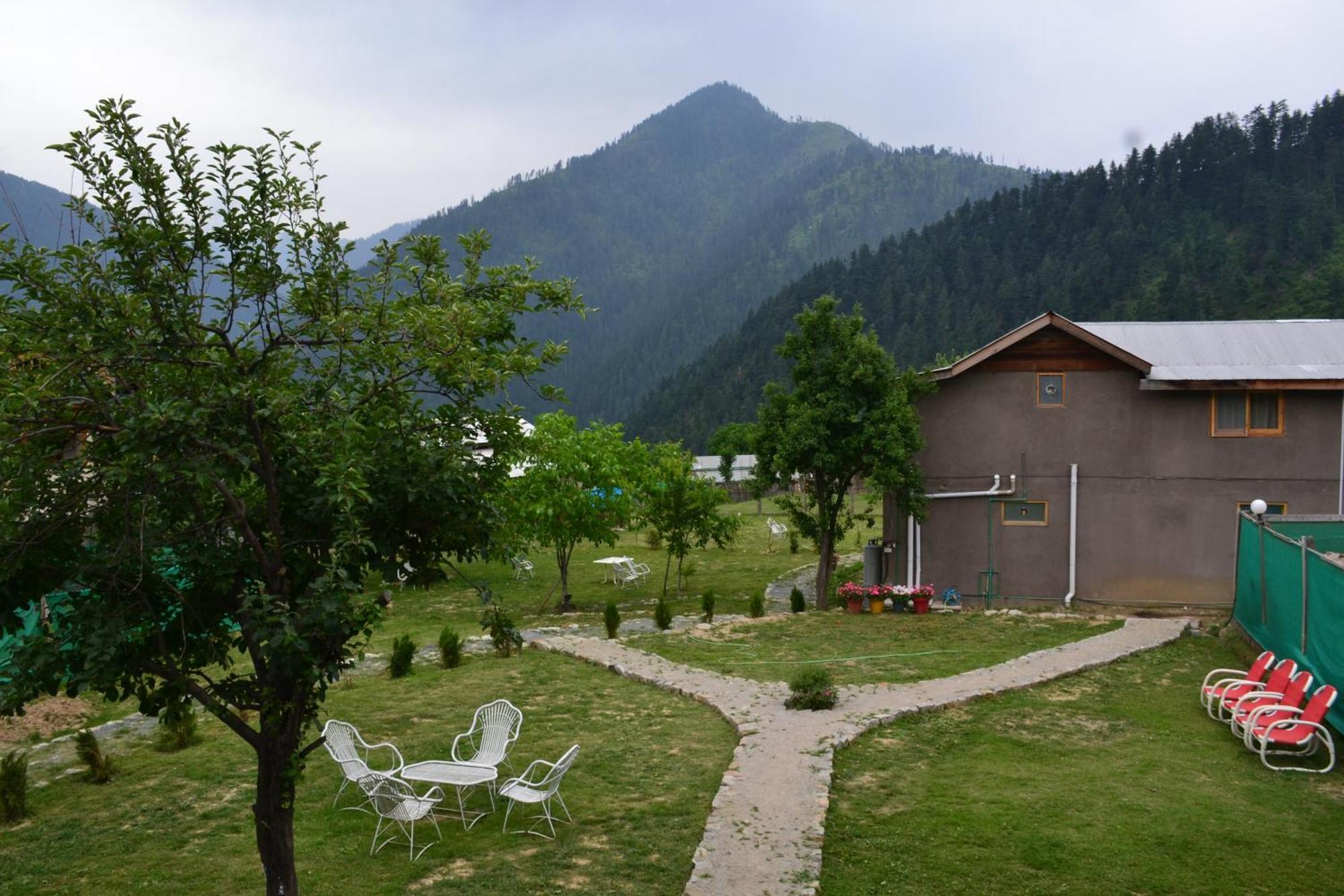 West End Lodges Neelum Extérieur photo