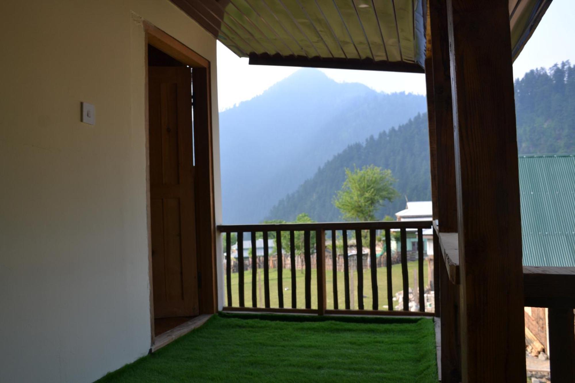 West End Lodges Neelum Extérieur photo