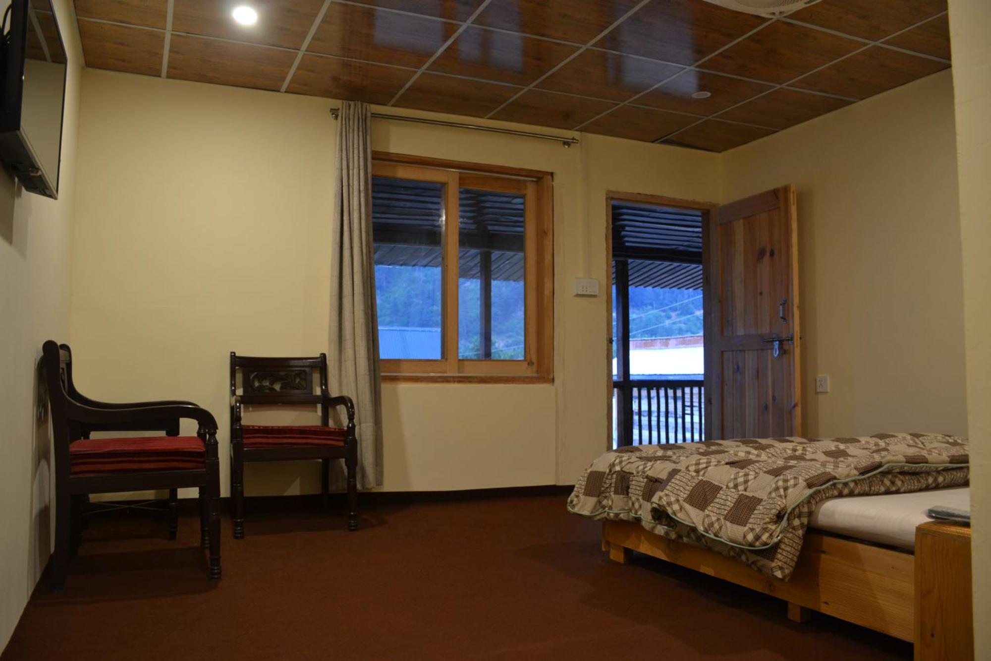West End Lodges Neelum Extérieur photo
