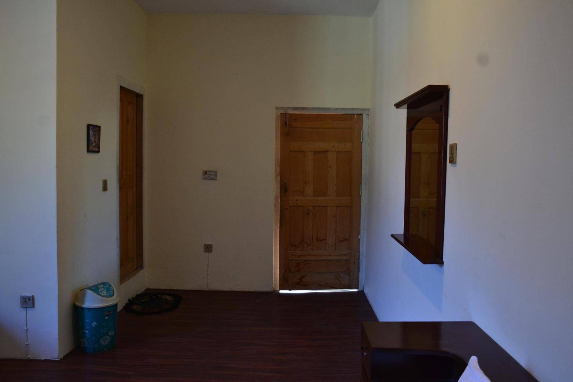 West End Lodges Neelum Extérieur photo
