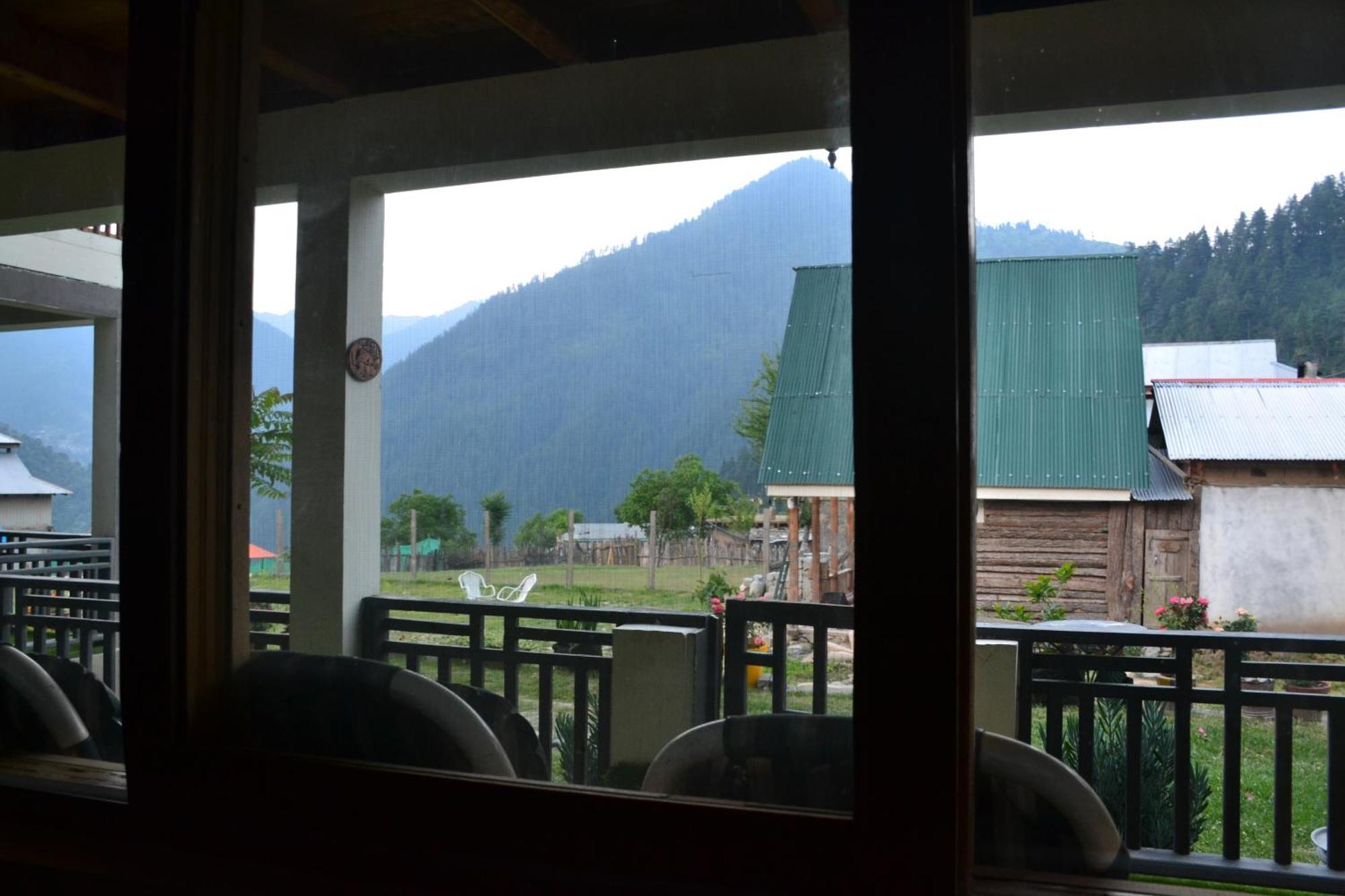 West End Lodges Neelum Extérieur photo