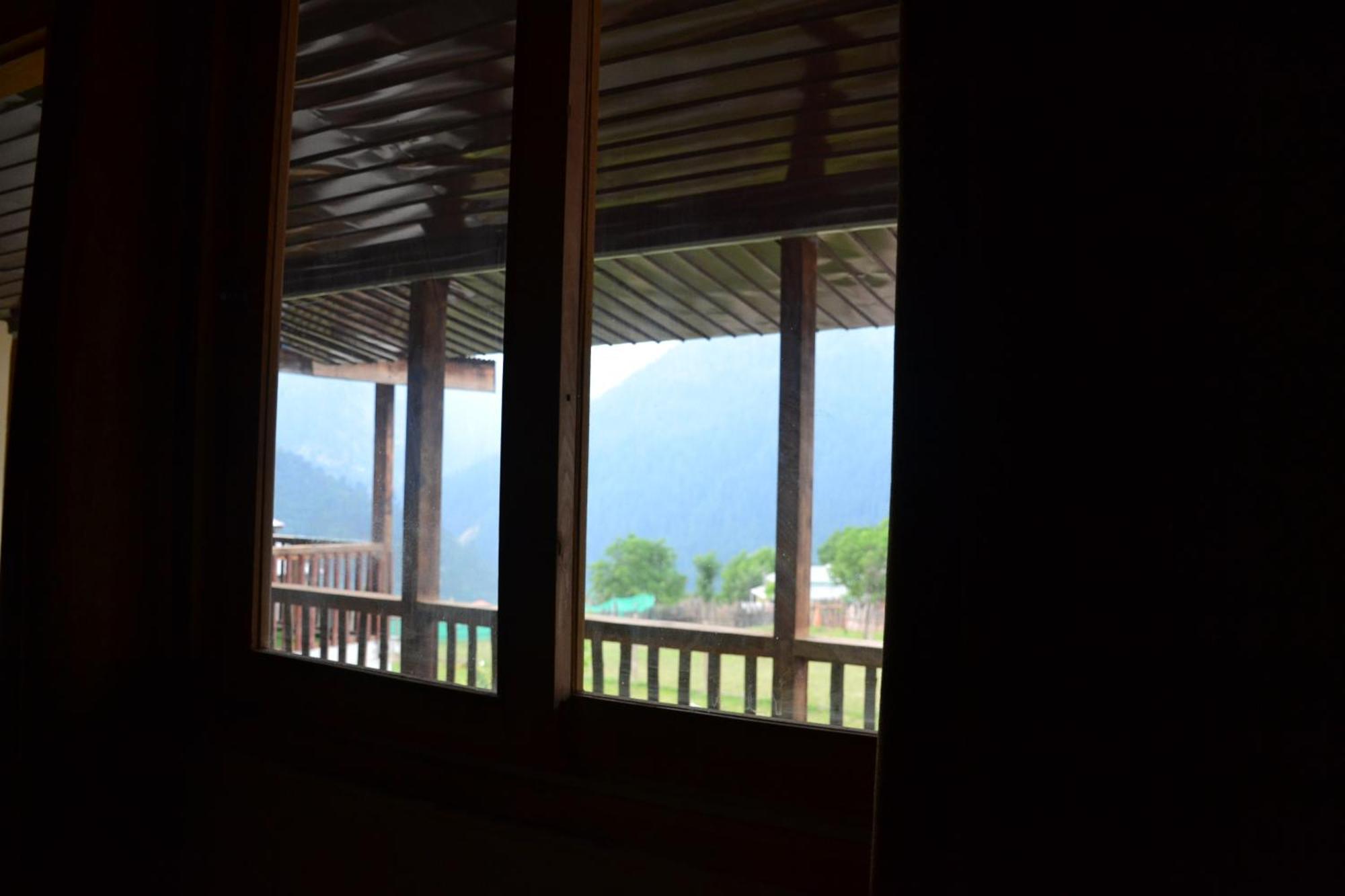 West End Lodges Neelum Extérieur photo